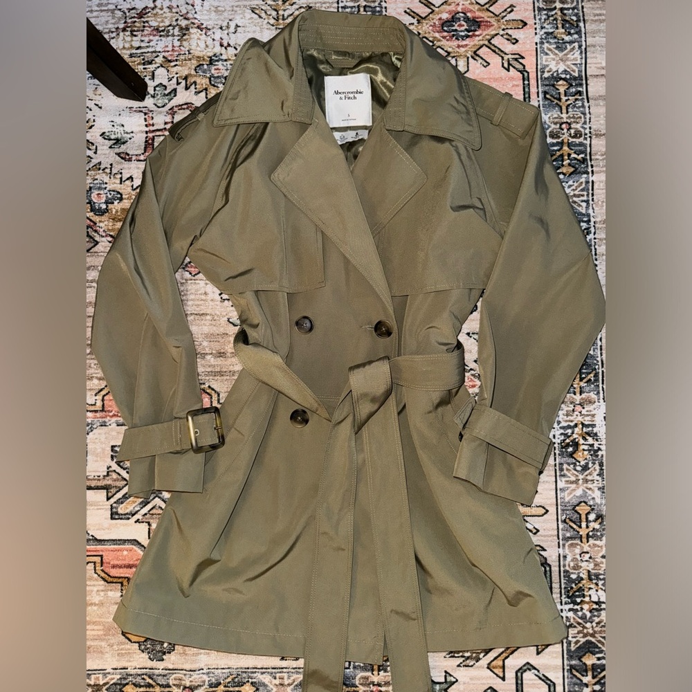 Abercrombie & Fitch Trench Coat